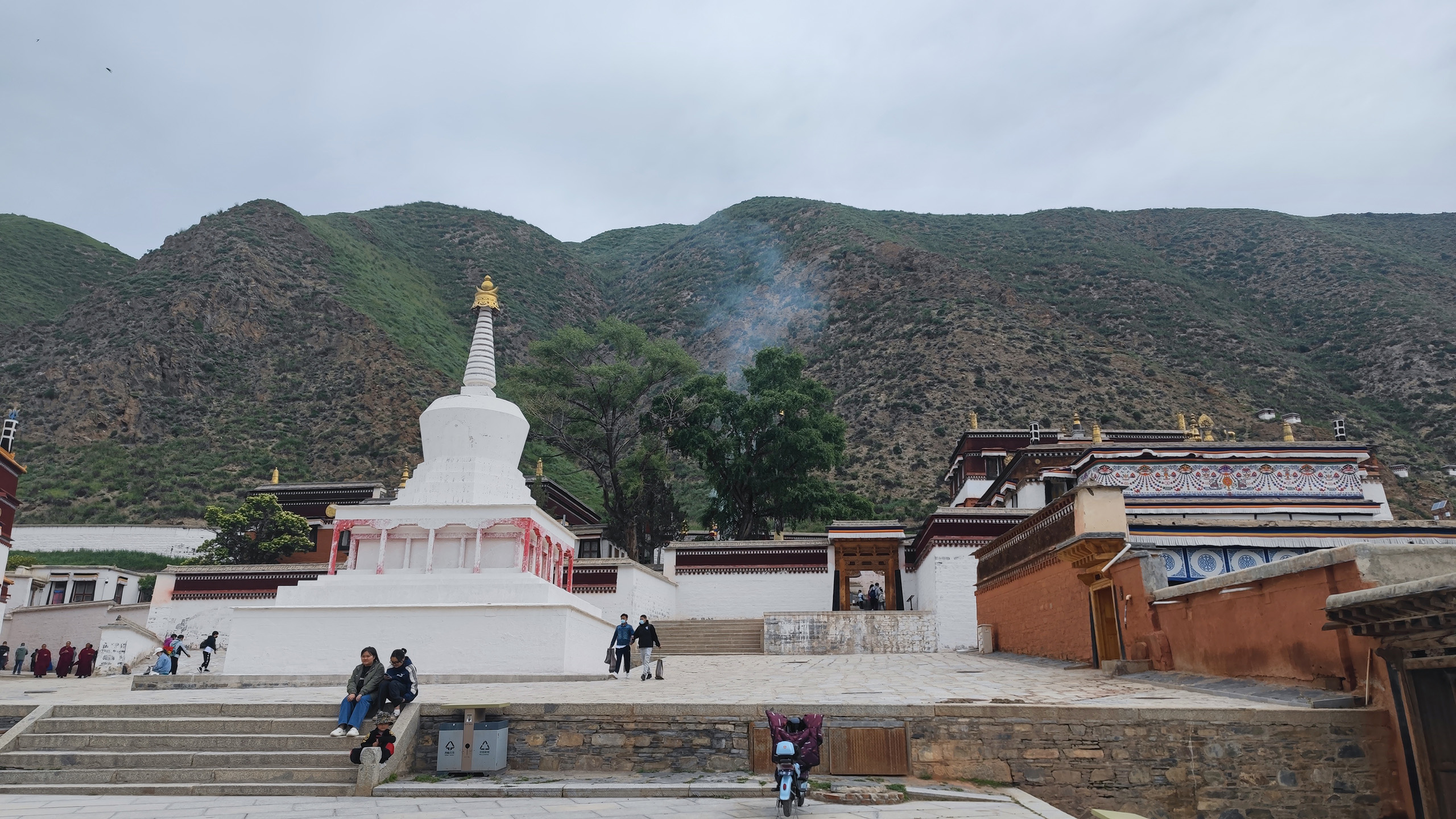 拉卜楞寺白塔