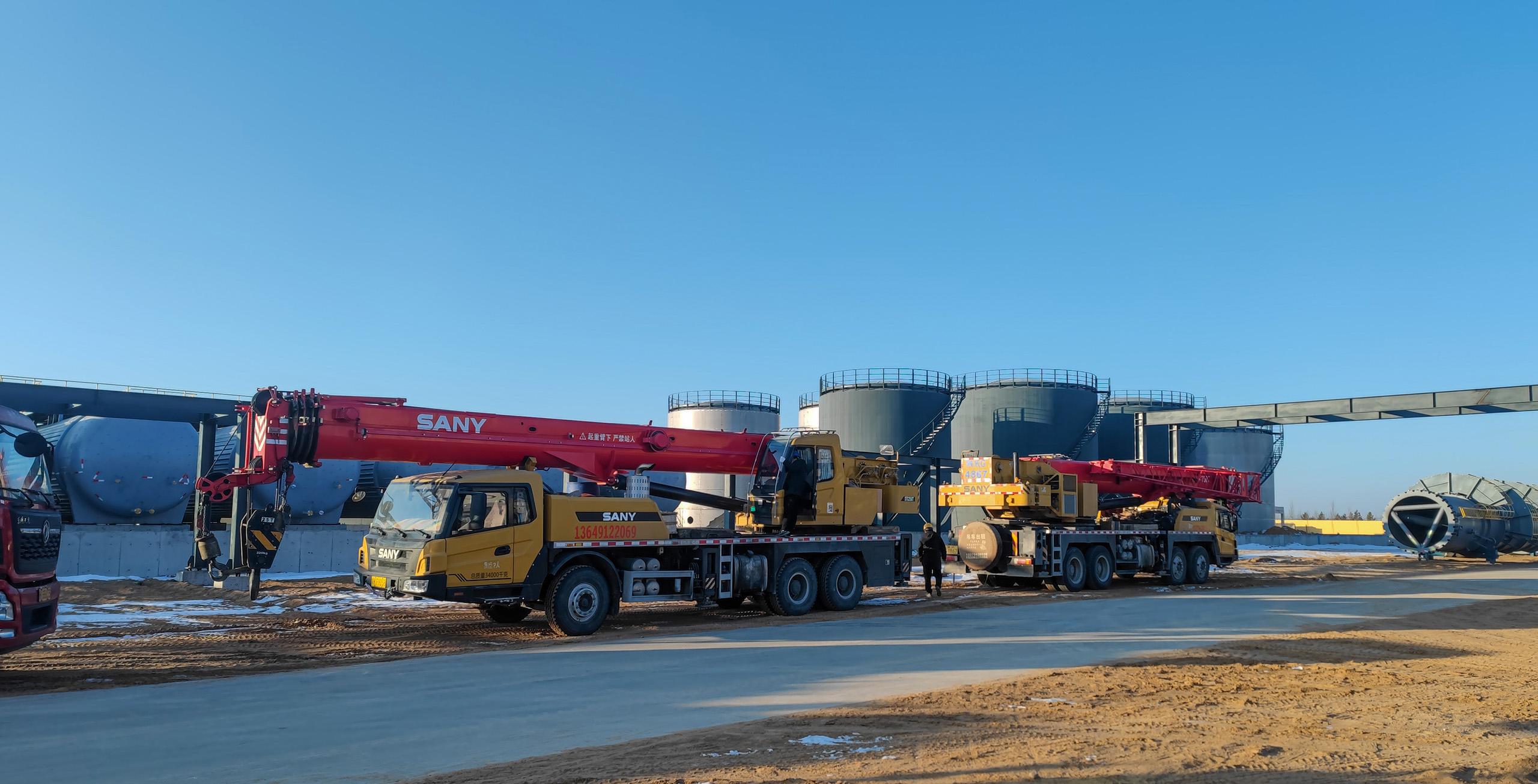 三一重工55吨吊车和25吨吊车