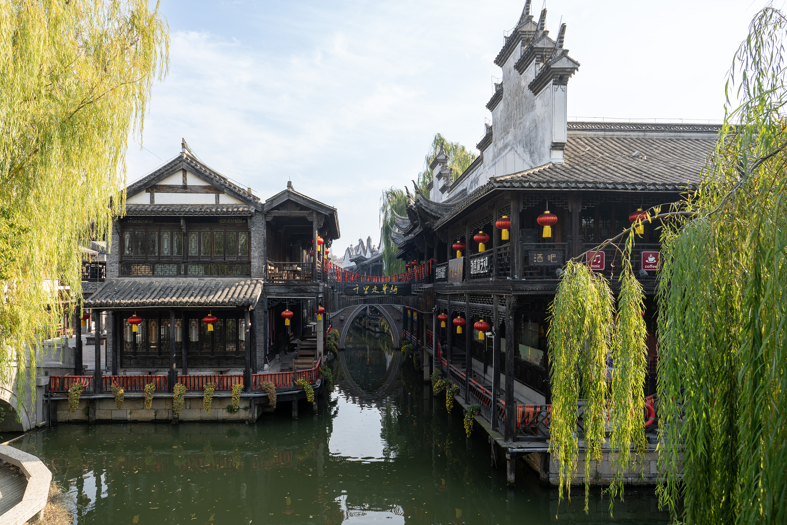 台儿庄古城千里走单骑