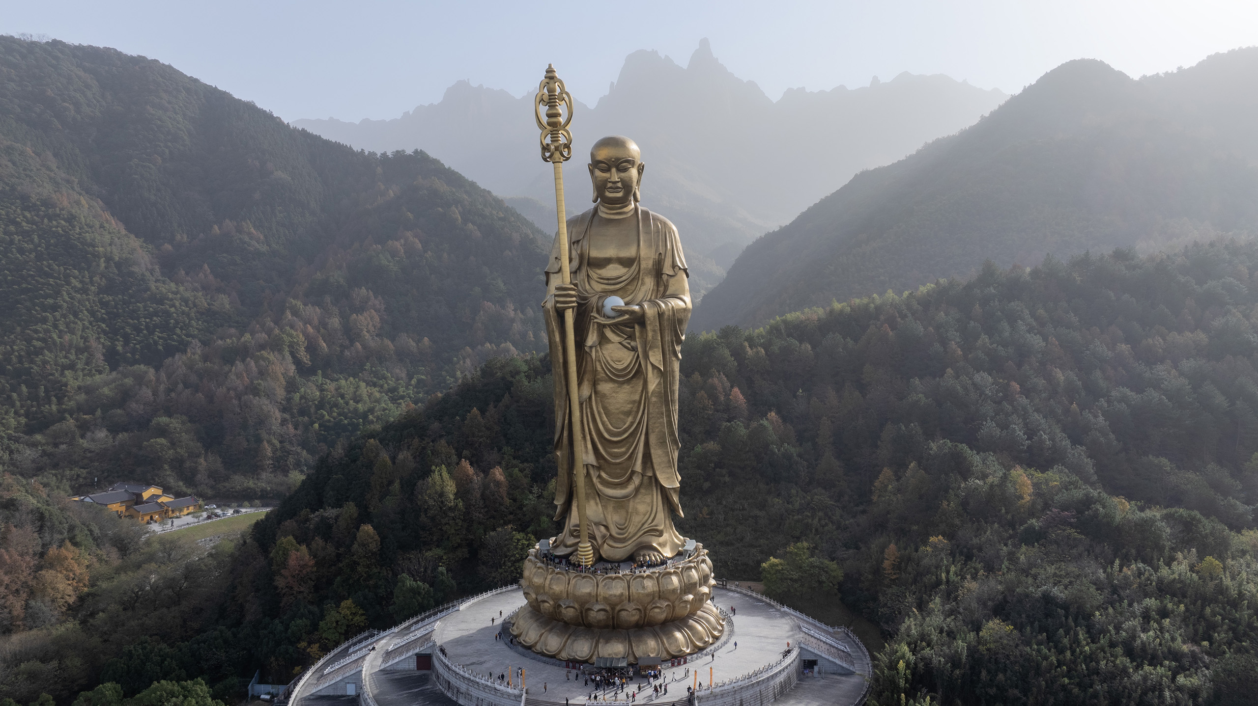 大愿文化园地藏王菩萨大铜像