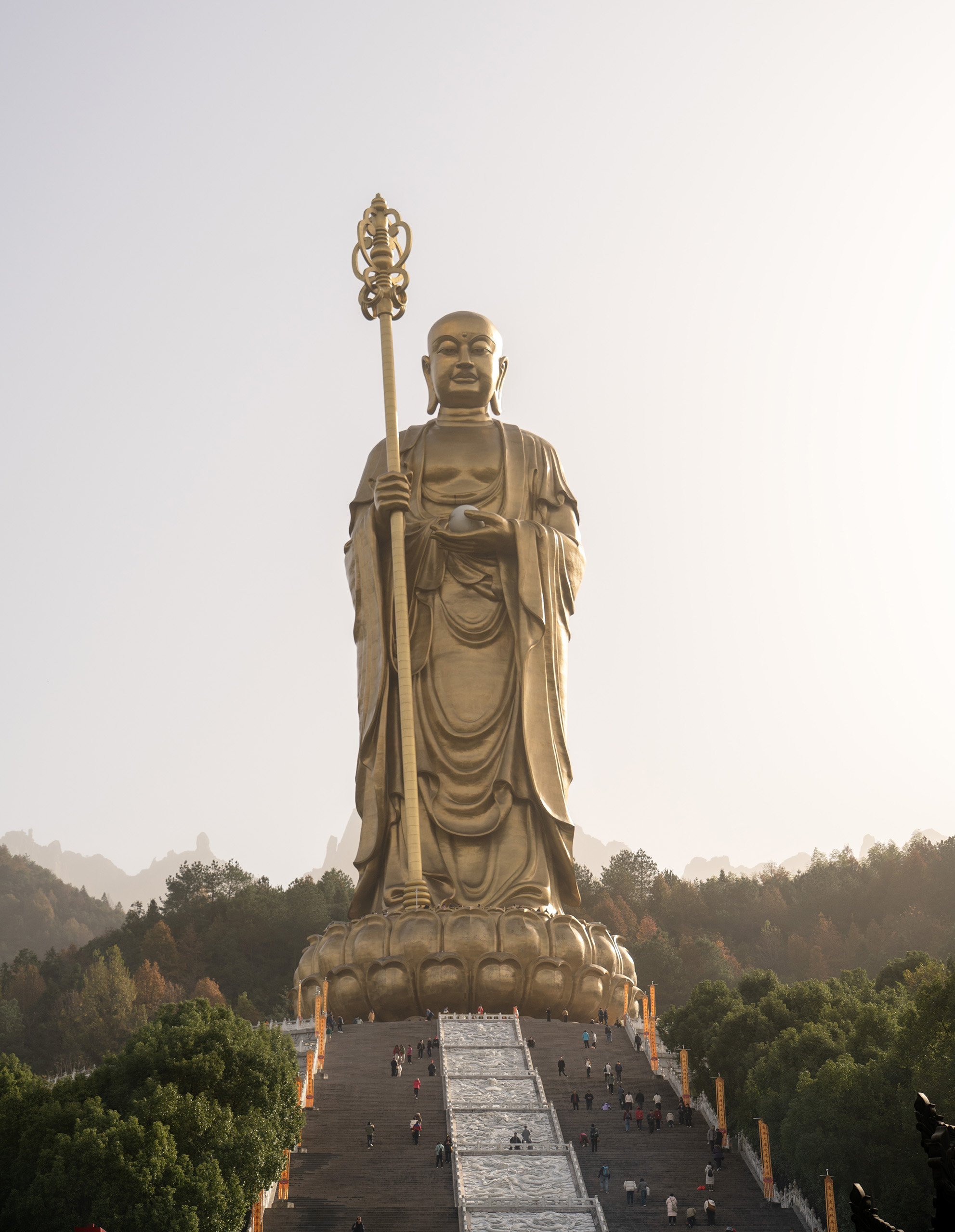 九华山大愿文化园地藏王菩萨大铜像